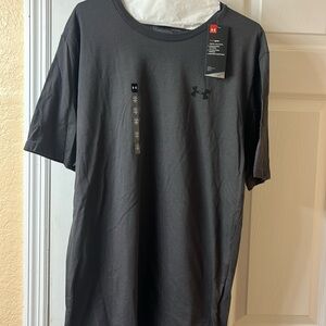Men’s under armour Tshirt